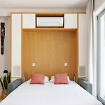 Viva Joao IV Residence Studios
